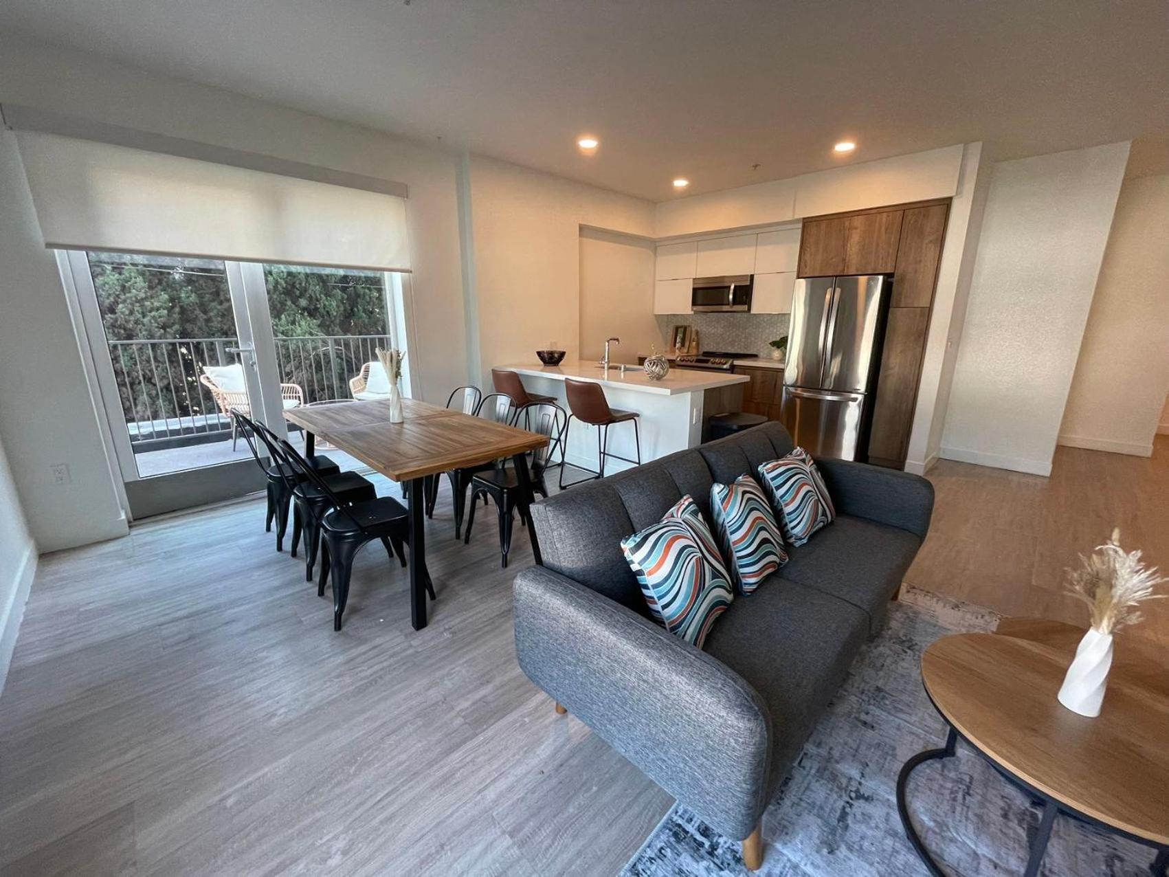 Chic Urban Retreat In Heart Of La, Steps From Attractions! Hotel Лос Анджелис Екстериор снимка