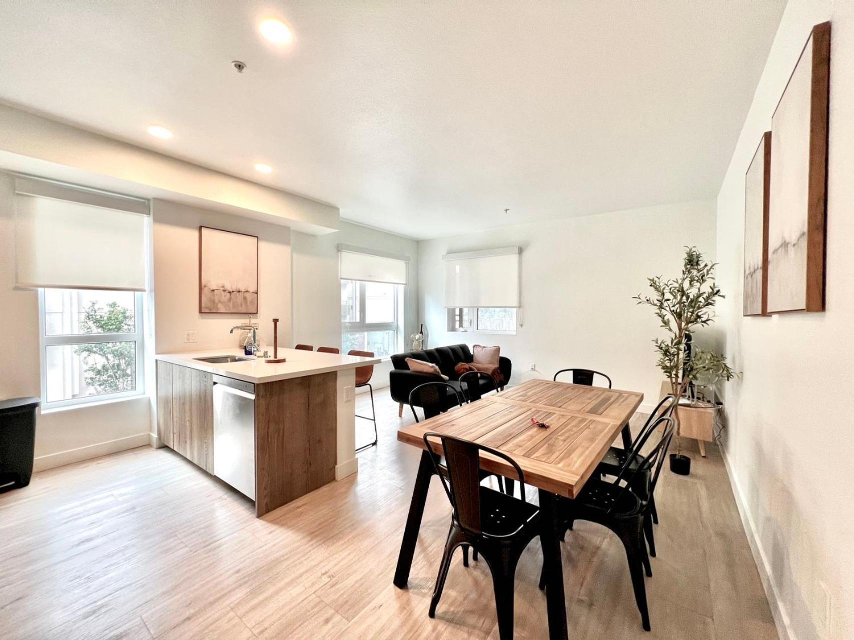 Chic Urban Retreat In Heart Of La, Steps From Attractions! Hotel Лос Анджелис Екстериор снимка