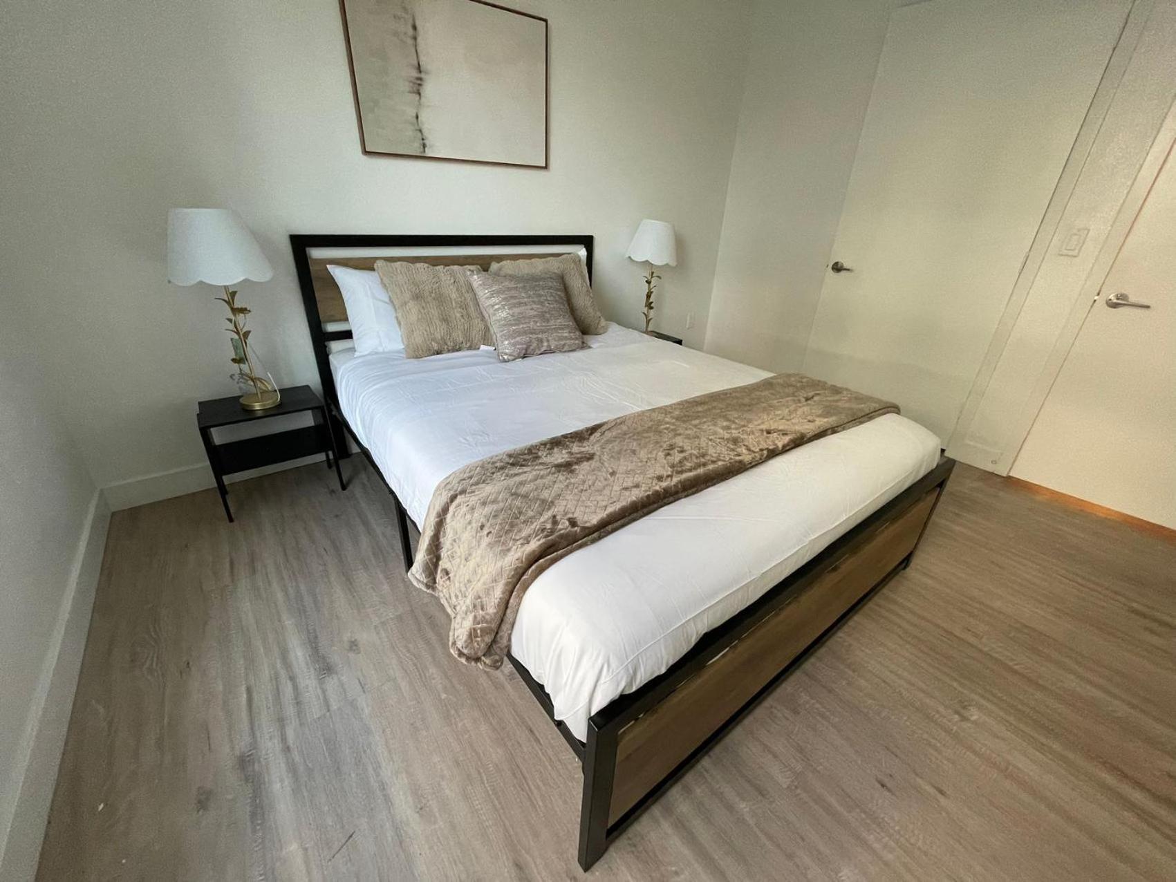 Chic Urban Retreat In Heart Of La, Steps From Attractions! Hotel Лос Анджелис Екстериор снимка