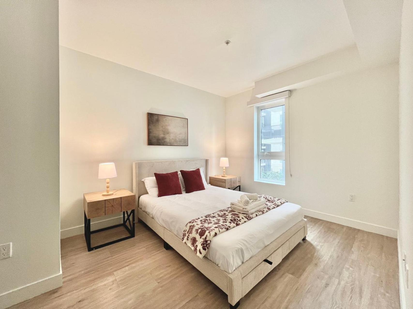 Chic Urban Retreat In Heart Of La, Steps From Attractions! Hotel Лос Анджелис Екстериор снимка
