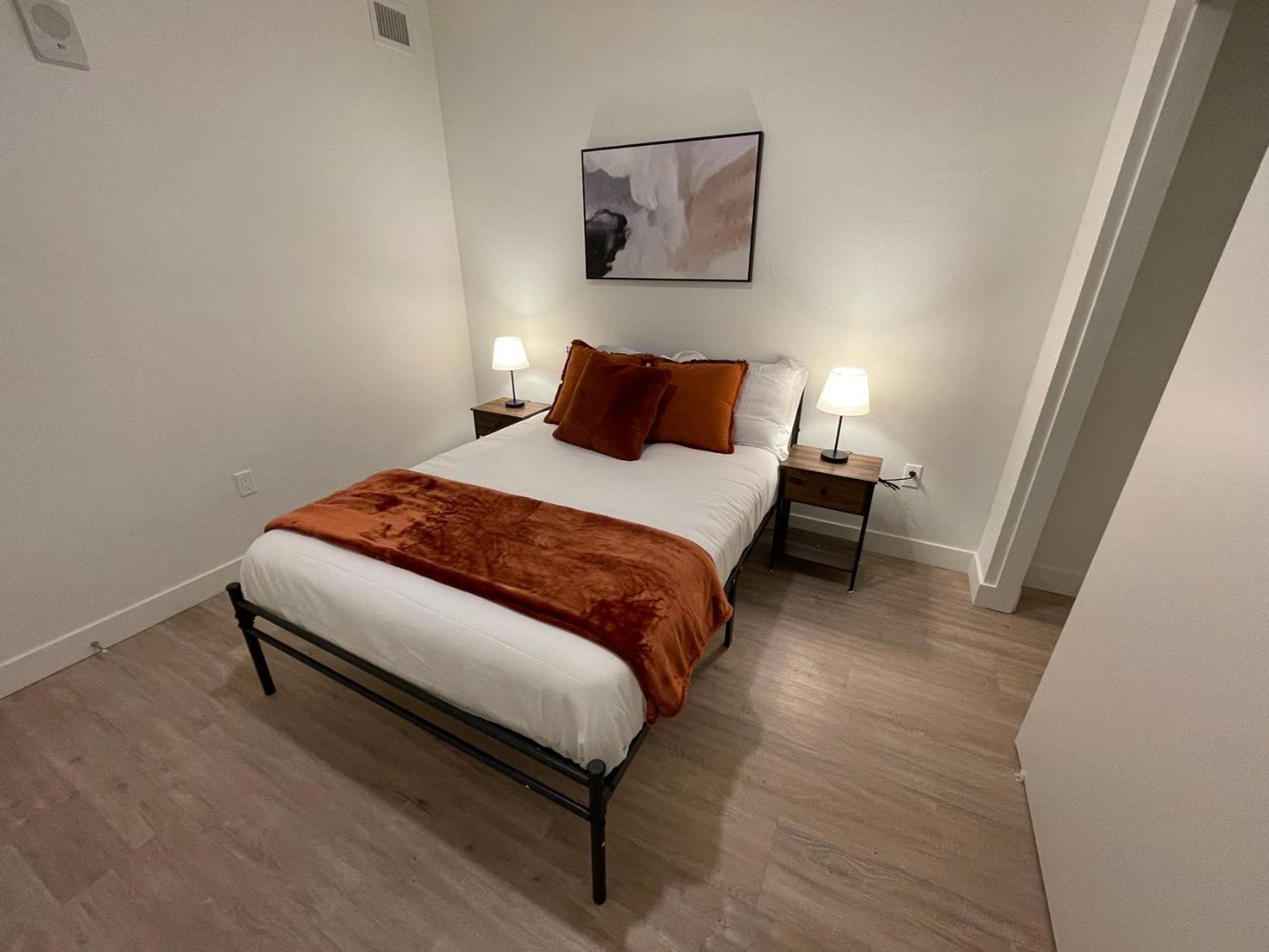Chic Urban Retreat In Heart Of La, Steps From Attractions! Hotel Лос Анджелис Екстериор снимка