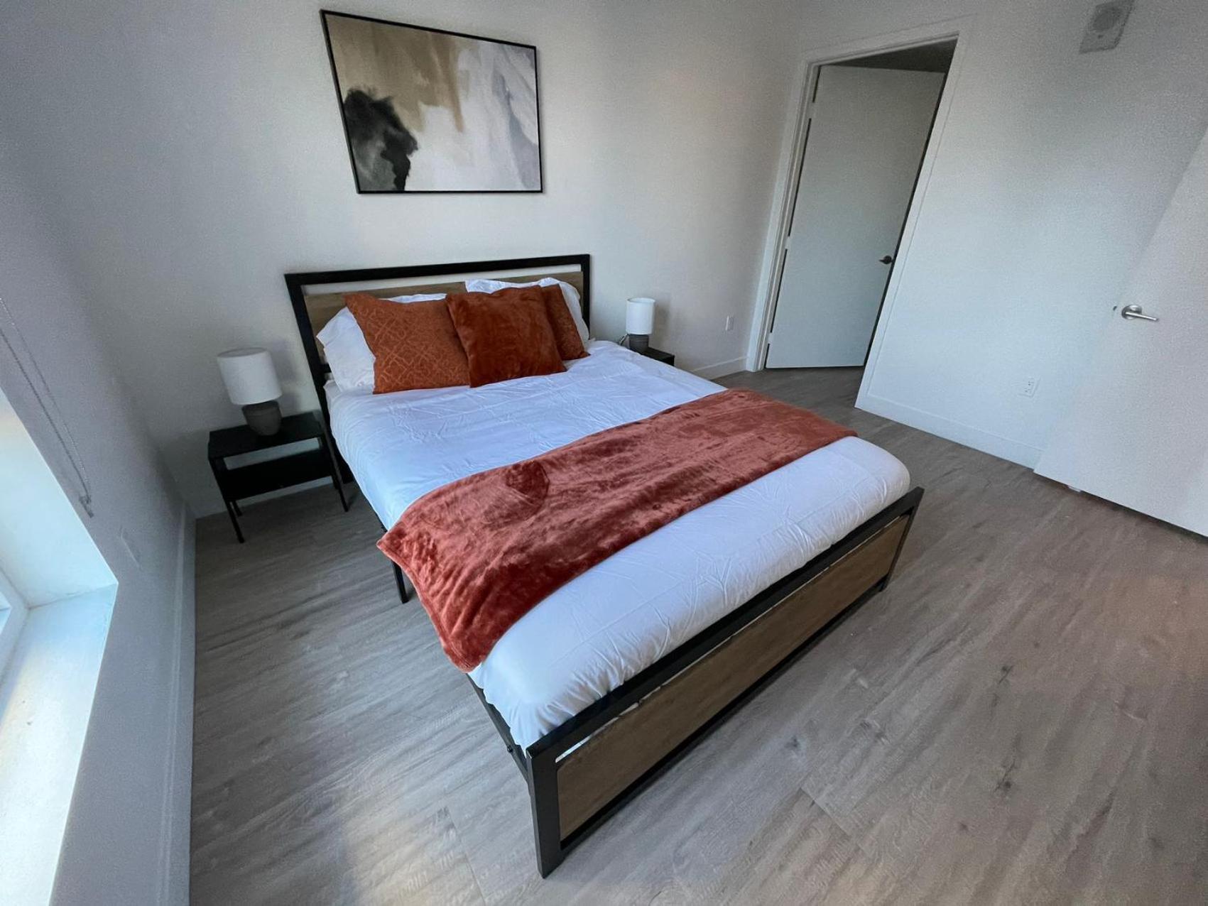 Chic Urban Retreat In Heart Of La, Steps From Attractions! Hotel Лос Анджелис Екстериор снимка