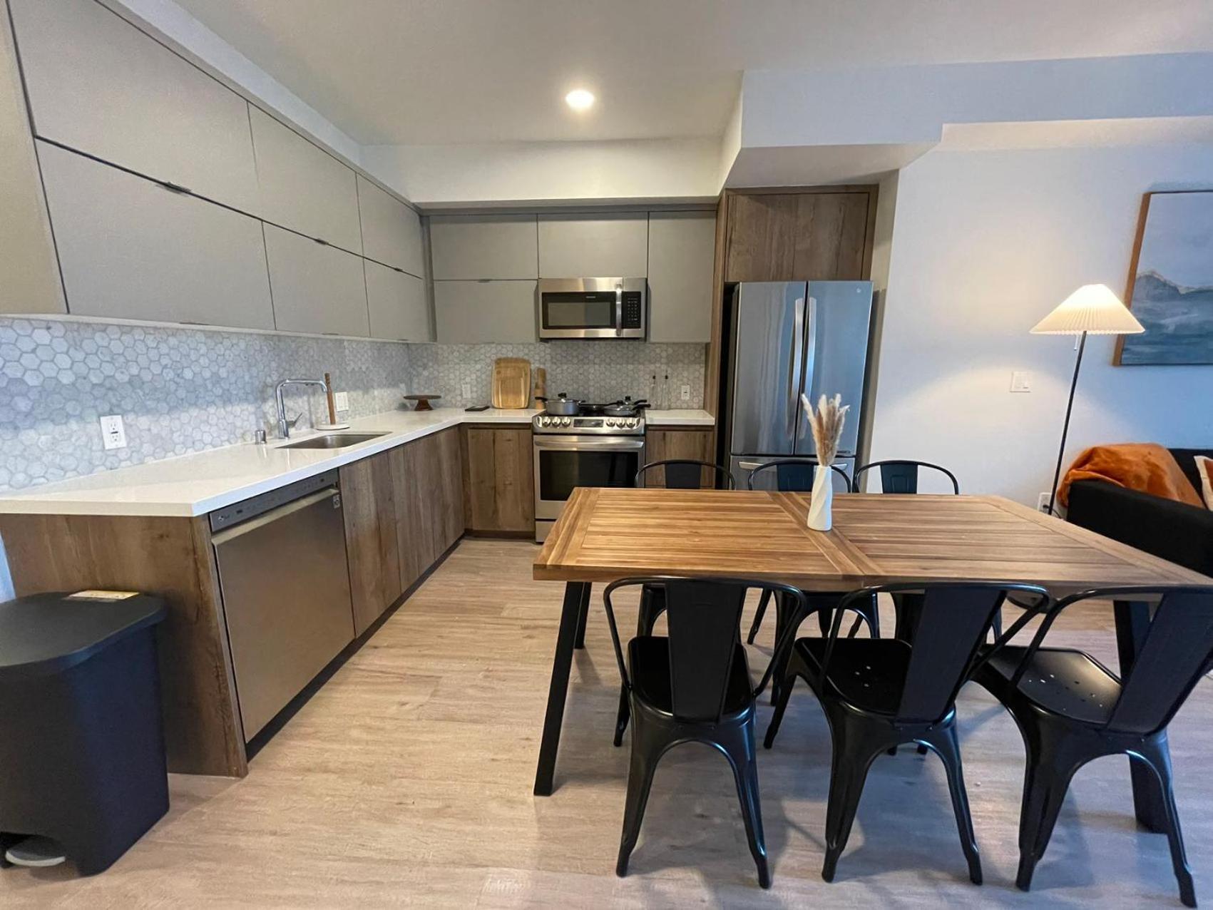 Chic Urban Retreat In Heart Of La, Steps From Attractions! Hotel Лос Анджелис Екстериор снимка