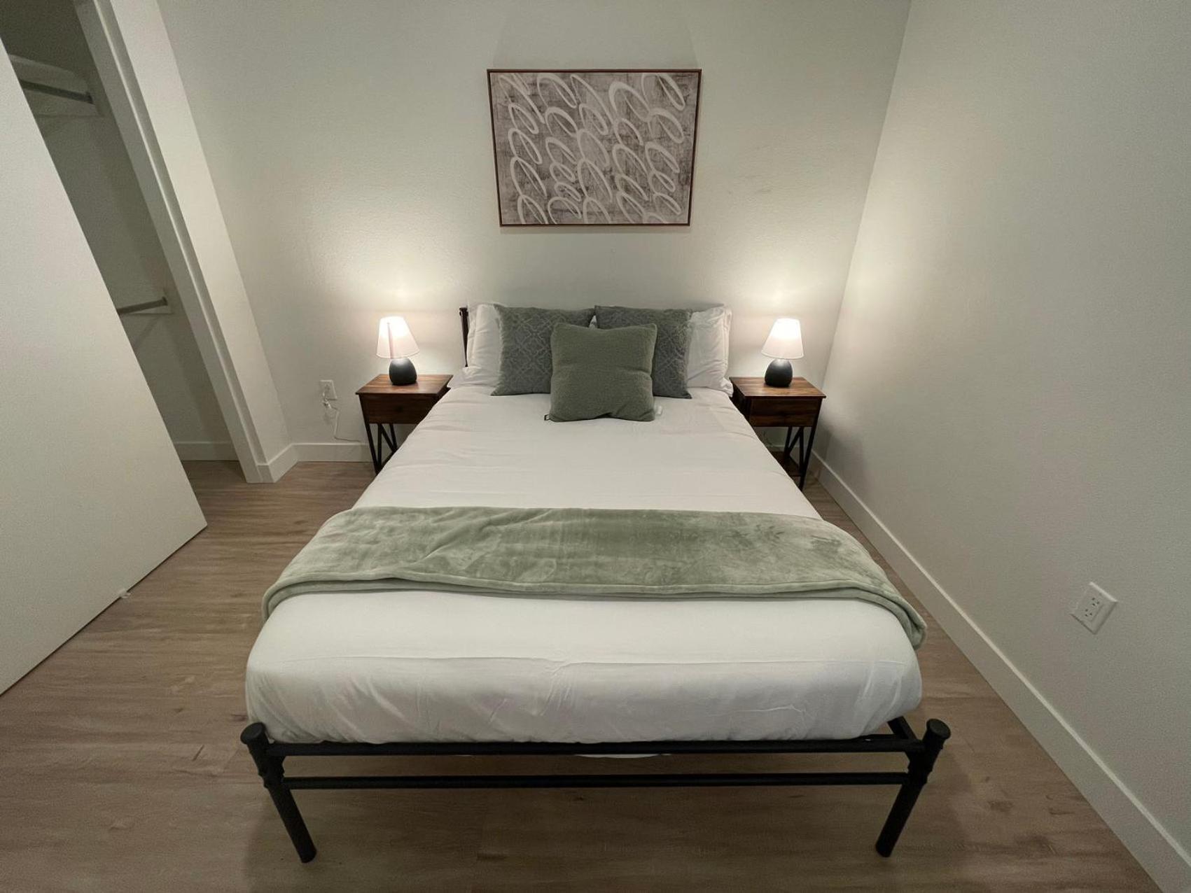 Chic Urban Retreat In Heart Of La, Steps From Attractions! Hotel Лос Анджелис Екстериор снимка