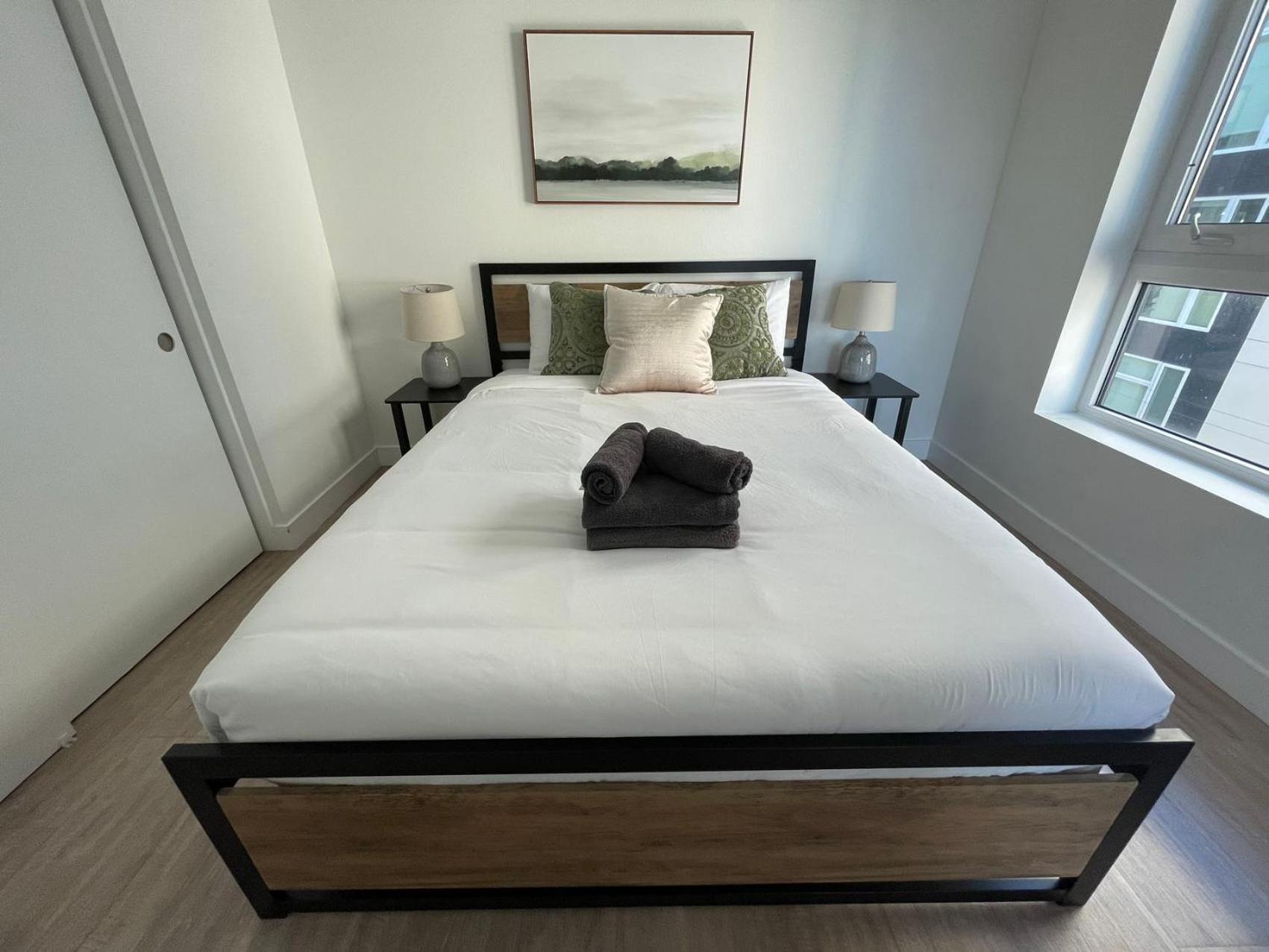 Chic Urban Retreat In Heart Of La, Steps From Attractions! Hotel Лос Анджелис Екстериор снимка