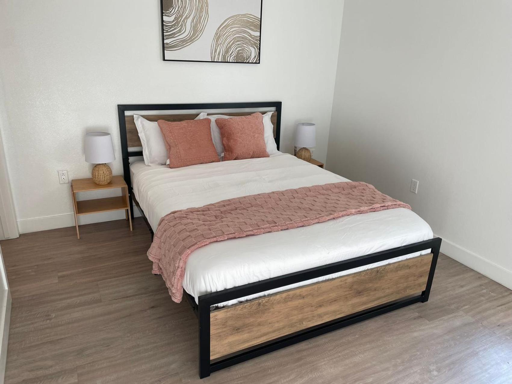 Chic Urban Retreat In Heart Of La, Steps From Attractions! Hotel Лос Анджелис Екстериор снимка