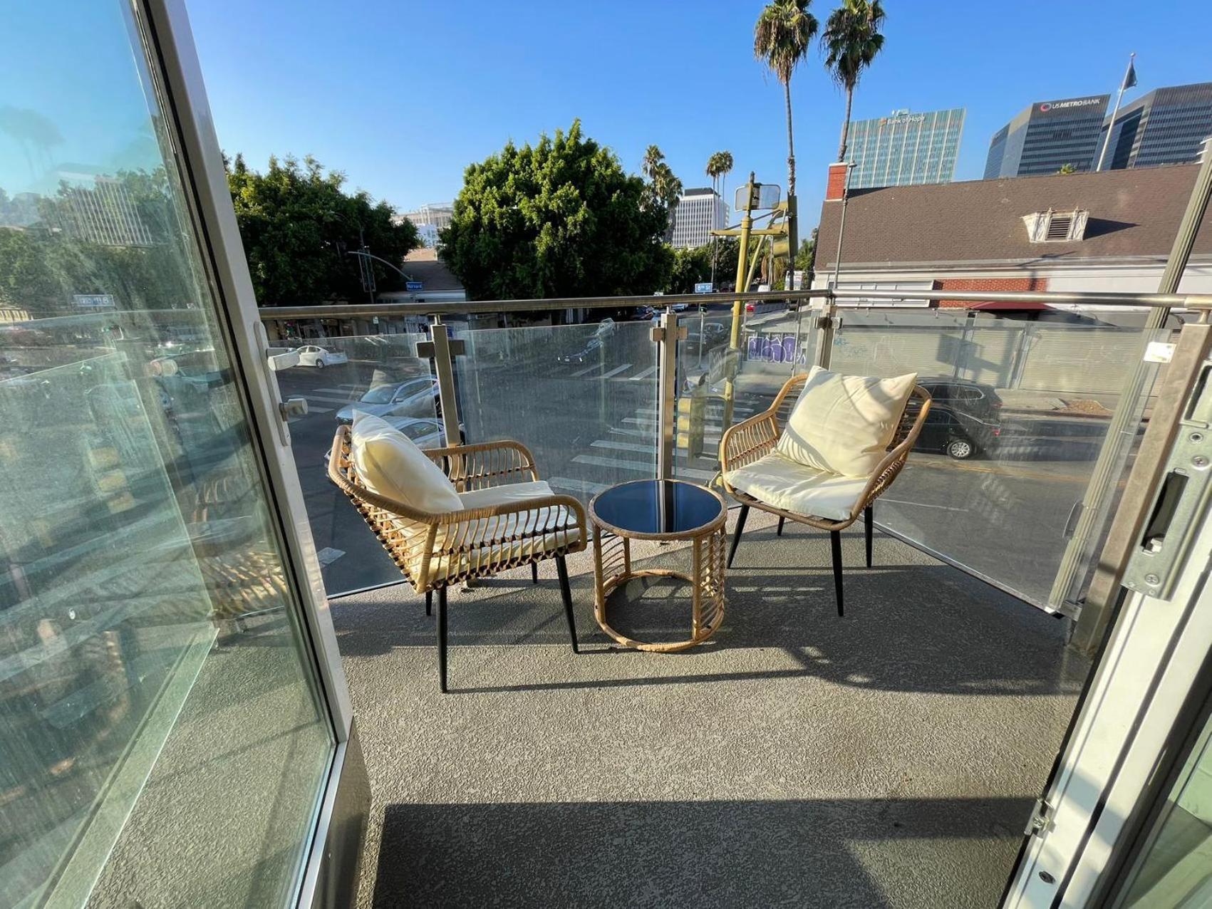 Chic Urban Retreat In Heart Of La, Steps From Attractions! Hotel Лос Анджелис Екстериор снимка